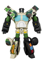 Load image into Gallery viewer, BE@RBRICK × TRANSFORMERS OPTIMUS PRIME BAPE(R) CAMO SHARK 400%