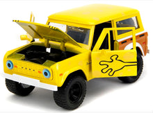 Load image into Gallery viewer, Jada Toys Hollywood Rides Spongbob Squarepants 1:24 Scale Die-Cast 1972 Ford Bronco with Spongebob Figure