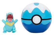 Load image into Gallery viewer, Pokémon Clip 'N' Go 2-Inch Battle Figure and PokéBall Accessory - Totodile