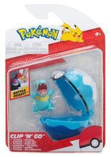Load image into Gallery viewer, Pokémon Clip 'N' Go 2-Inch Battle Figure and PokéBall Accessory - Totodile