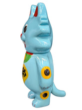 Load image into Gallery viewer, Flat Cat (Blue Maneki)
