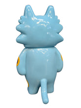 Load image into Gallery viewer, Flat Cat (Blue Maneki)