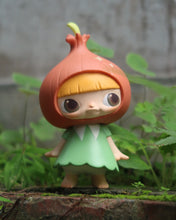 Load image into Gallery viewer, Totlings Onion Soft vinyl