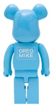 Load image into Gallery viewer, BE@RBRICK Greg Mike 1000% Loudmouf Edition back view