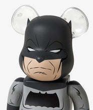 Load image into Gallery viewer, BE@RBRICK DC TDKR BATMAN 400％ + 100%
