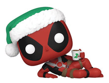 Load image into Gallery viewer, Funko Pop! Marvel 1442 Deadpool - Holiday Deadpool
