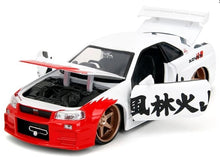 Load image into Gallery viewer, Jada Toys Hollywood Rides Street Fighter Ryu &amp; 1/24 Scale 2002 Nissan Skyline GT-R
