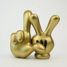 Load image into Gallery viewer, OG Slick LV HANDS VINYL FIGURE GOLD
