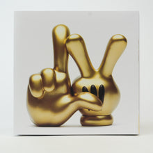 Load image into Gallery viewer, OG Slick LV HANDS VINYL FIGURE GOLD
