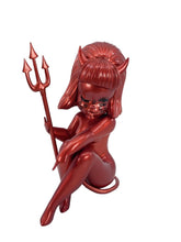 Load image into Gallery viewer, Lucy Metallic Red Edition By Valfre Vinyl Figure
