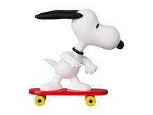 Load image into Gallery viewer, Peanuts UDF No.824  - Skateboard Snoopy
