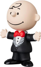 Load image into Gallery viewer, Peanuts UDF No.826 - Charlie Brown (Tuxedo Ver.)
