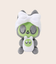 Load image into Gallery viewer, Hakongee 6" Plush - Sitting with Face Mask

