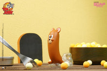 Load image into Gallery viewer, Soap Studio Tom and Jerry - Sausage Jerry Figure
